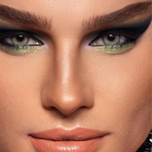 Doll eye